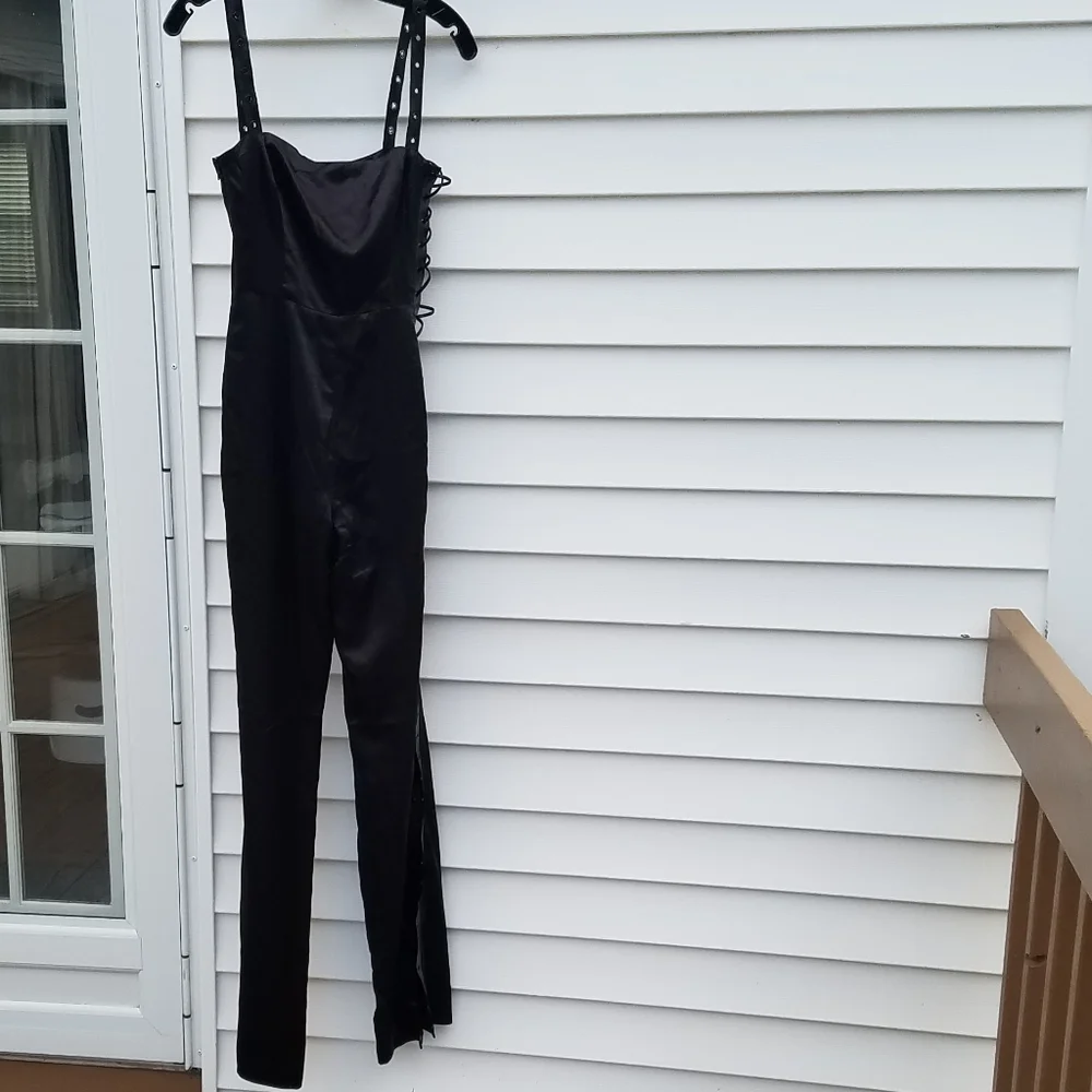 NWT MESHKI LACE UP JUMPSUIT - Picture 4 of 10